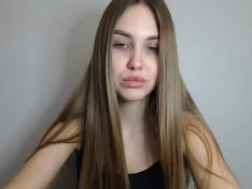 Cam for little_pretty_girl