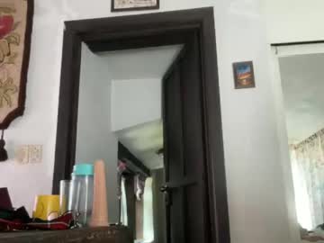 Cam for kinky_nomads