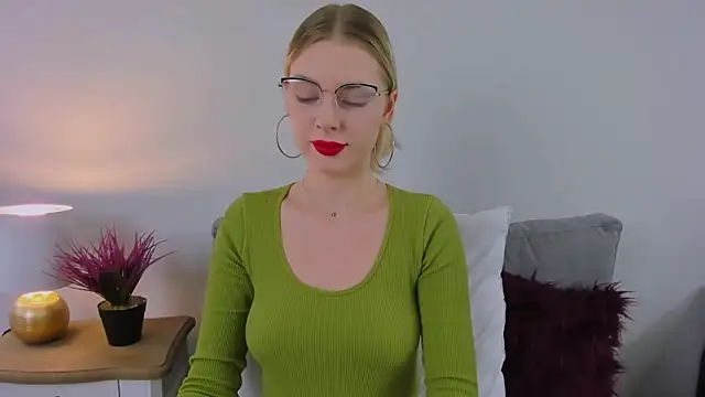 Stripchat sex cam EmmaActive